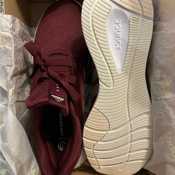 Brand New Adidas Running Shoes - Womenβs Size 8.5 (Original Box Included!) - Picture 13 of 16
